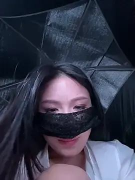 Olivia_11のStripchatで無料ポルノカメラ