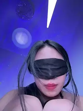 csck2025のStripchatで人気のアダルト配信