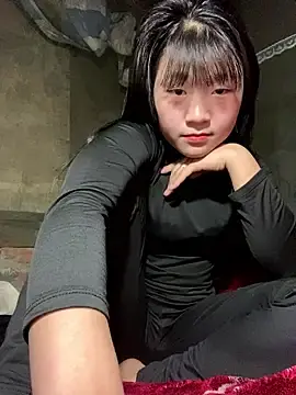 lil-kxxのStripchatでアダルトカメラ配信