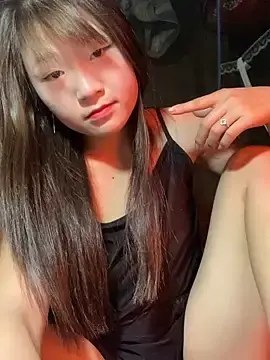 lil-kxxのStripchatで人気のアダルト配信