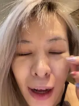 Sunflower-77のStripchatで最高のライブ配信