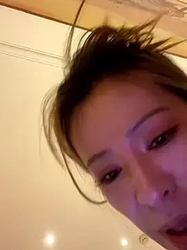 miumiu-66のStripchatでライブチャット