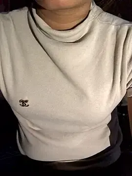 Cute_lady99のStripchatで人気のアダルト配信