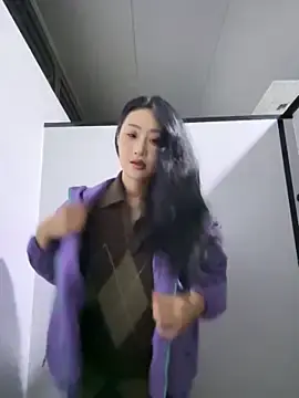 so-lingerのStripchatで最高のライブ配信