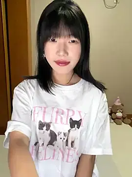 Nami-OPのStripchatでアダルトカメラ配信