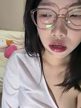 Nami-OPのStripchatでライブポルノ配信