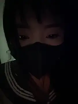 xiao-LinのStripchatで今すぐ視聴可能なセックスカム