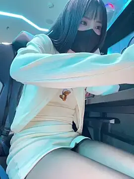 xiao-LinのStripchatで人気のアダルト配信