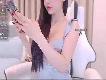 VelvetiaのStripchatでライブセックス映像