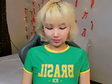 Milla_AheoのStripchatで無料ライブポルノ