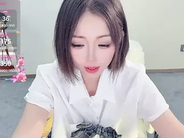 Bella-oxのStripchatでライブポルノ配信