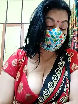 Ratna-777のStripchatでセックスチャット