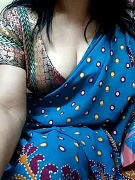 Ratna-777のStripchatでライブチャット