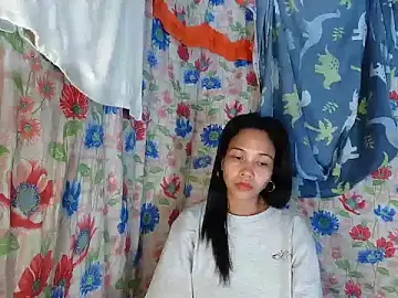 PinaySkinnyGirlのStripchatでライブセックス映像