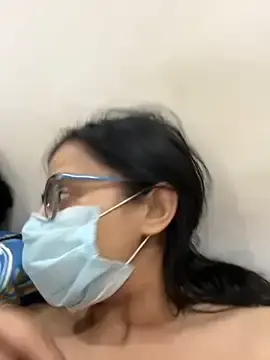 fuckherhardddのStripchatでヌードカメラ
