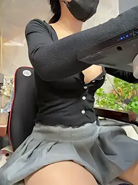 Linh_2004のStripchatでアダルトビデオチャット