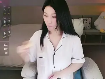 Lucky-babyのStripchatでセックスチャット