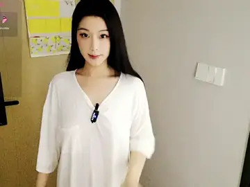 Lucky-babyのStripchatでセックスカメラ