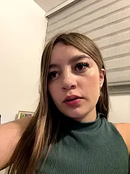 __Lorelain__のStripchatで高画質ウェブカメラ