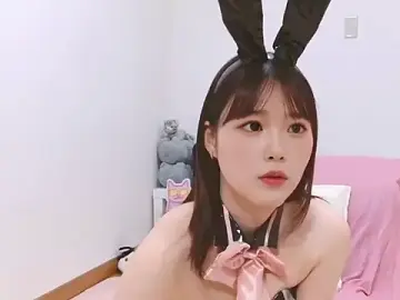 mashiro-desuのStripchatでアダルトカメラ配信