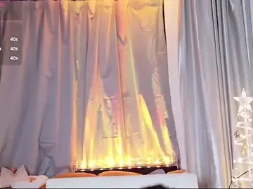 Kiki--2025のStripchatで無料ポルノカメラ