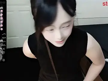 QiuPeiPeimmmのStripchatでアダルトビデオチャット