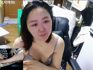 rami0428のStripchatで無料ライブポルノ