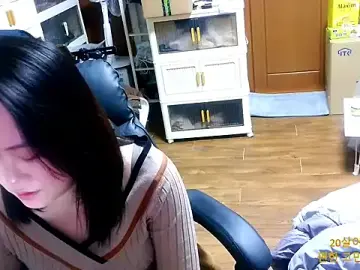 rami0428のStripchatでライブポルノ配信