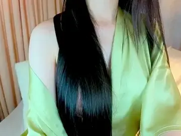 Embez-DamdangのStripchatで人気のアダルト配信