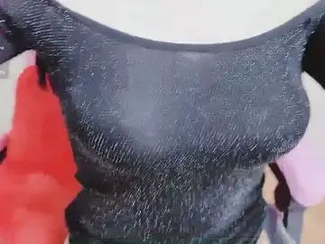 Miu-999のStripchatでライブポルノ配信