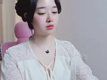 Miu-999のStripchatでアダルトカメラ配信