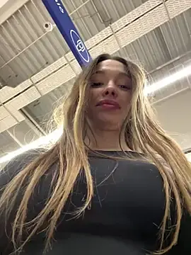 barbiehumpxxxのStripchatでセックスカメラ