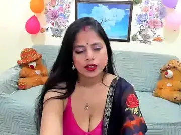 leahgotiiiのStripchatでライブチャット