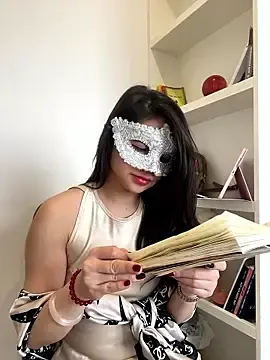 Queen-of-LoveのStripchatで高画質ウェブカメラ