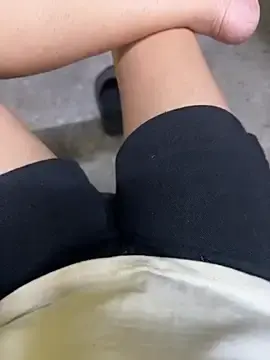 Mores1_SquirtのStripchatでセックスチャット