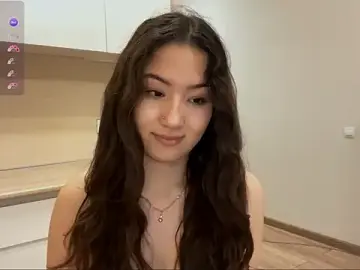 SakuraviceのStripchatで高画質ウェブカメラ