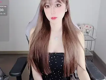 OwQollのStripchatでアダルトカメラ配信