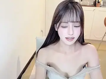 xxxlovexinerのStripchatでライブチャット