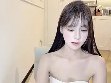 xxxlovexinerのStripchatで人気のアダルト配信