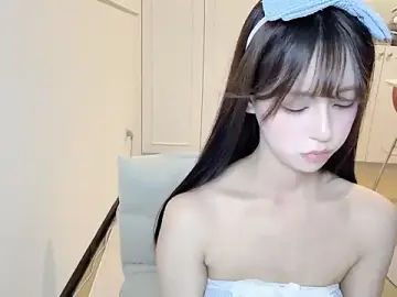 xxxlovexinerのStripchatでセックスカメラ