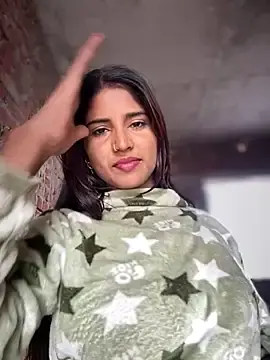 4U143のStripchatでライブセックス映像