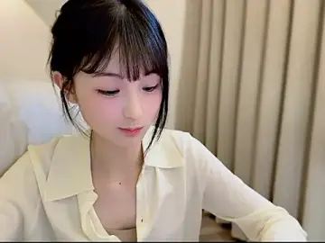 LH7のStripchatでライブポルノ配信