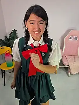 Pinkie_PrincesのStripchatでアダルトカメラ配信