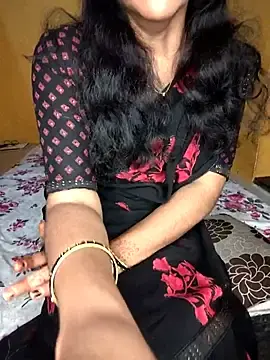 Telugu-Rowdy-pillaのStripchatでライブチャット