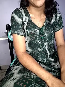 Telugu-Rowdy-pillaのStripchatでアダルトカメラ配信