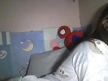 leamorenaのStripchatでセックスチャット