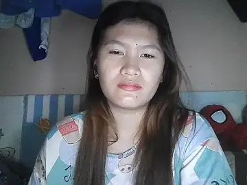 leamorenaのStripchatでヌードカメラ