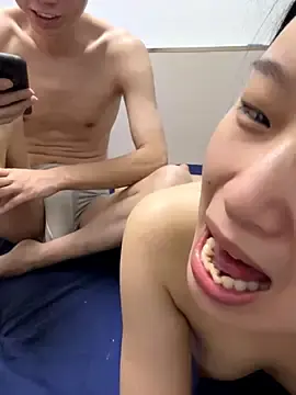 Qiqi-0088のStripchatでセックスカメラ
