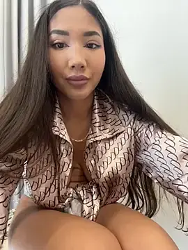 lean_lie8のStripchatでライブポルノ配信