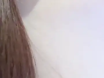 Nebula-qiuのStripchatでセックスカメラ